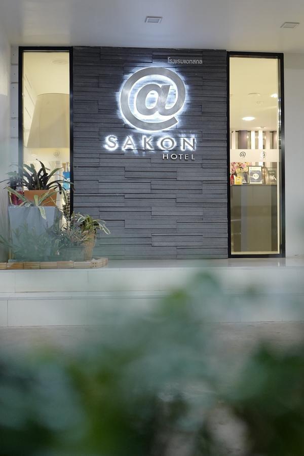 At Sakon Hotel Саконнакхон Экстерьер фото
